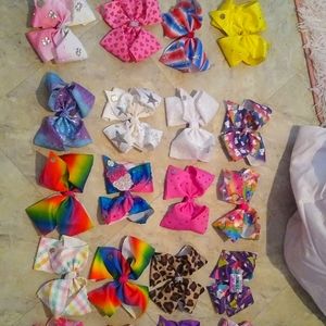 JoJo Siwa bows